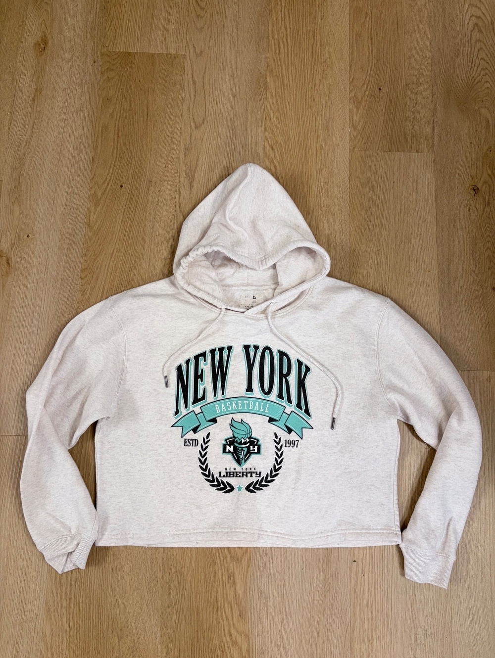 Womenโs New York Liberty Basketball Cropped Hoodie Large